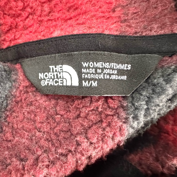 The North Face Crescent Fleece with Toggle Button in Grey and Red Buffalo Check - Picture 7 of 9